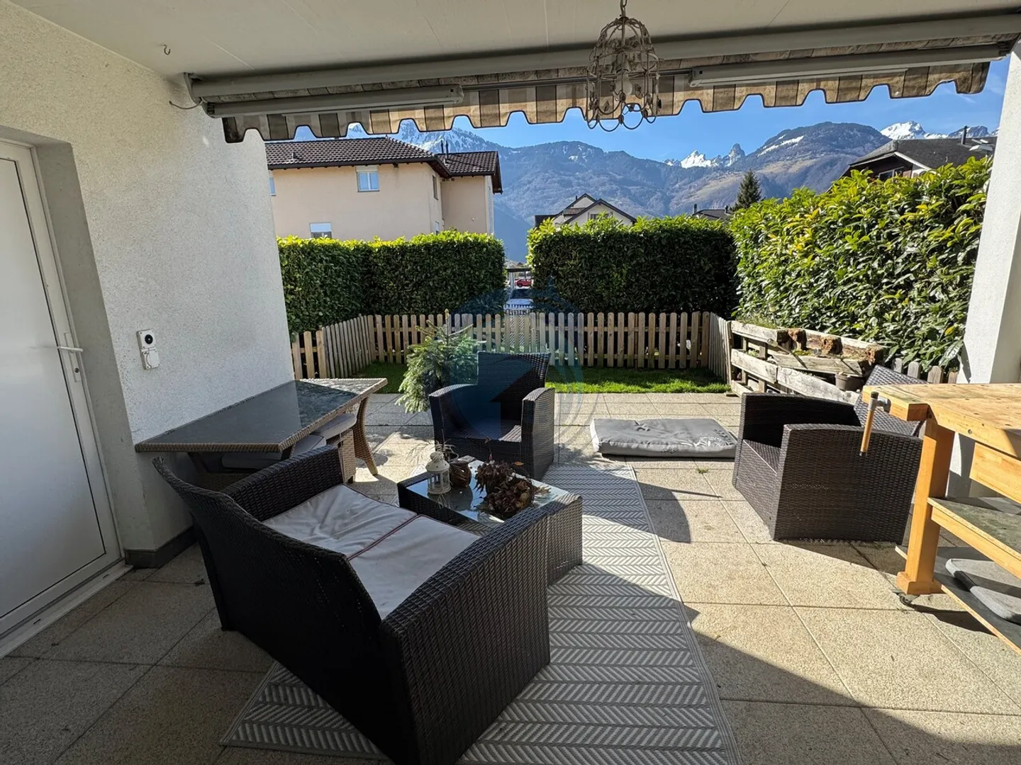 BEAUTIFUL CORNER DUPLEX OF 4.5 ROOMS WITH TERRACE AND PRIVATE GARDEN - Photo 9 of 12