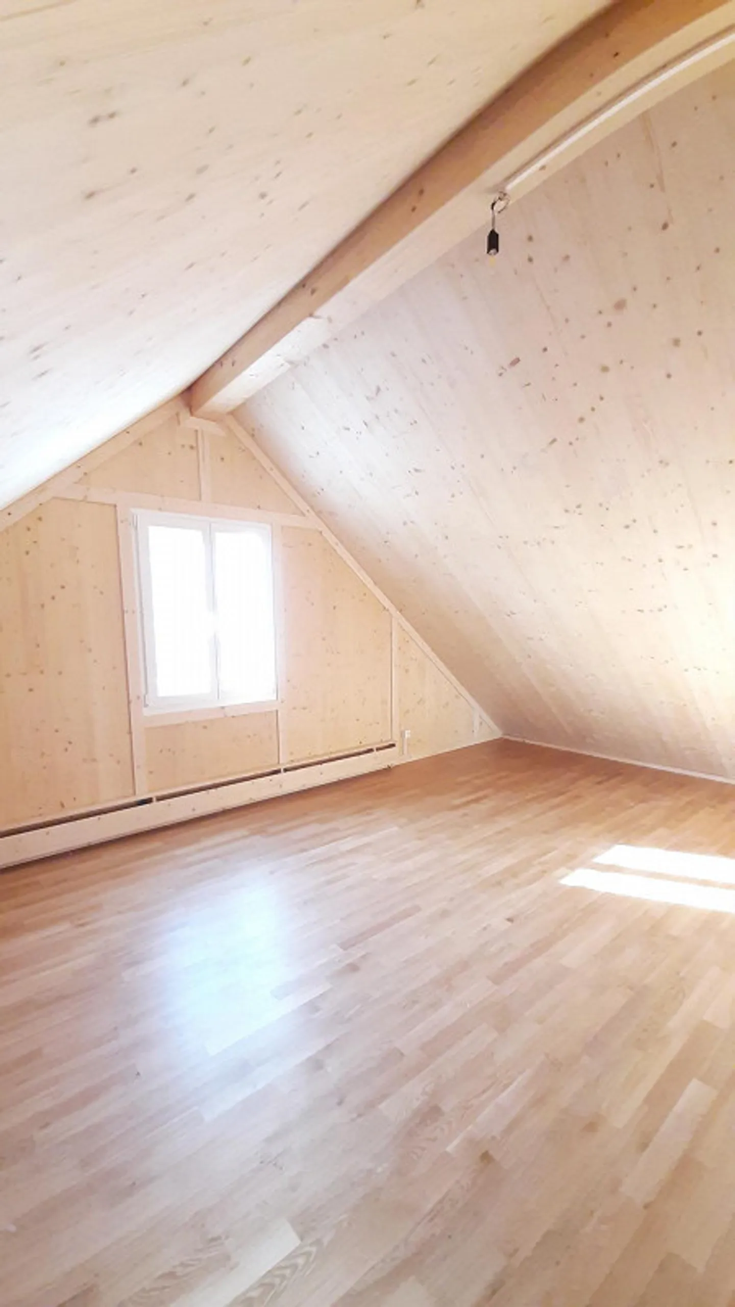 Appartamento attraente all'ultimo piano in una bella posizione - Foto 7 di 10