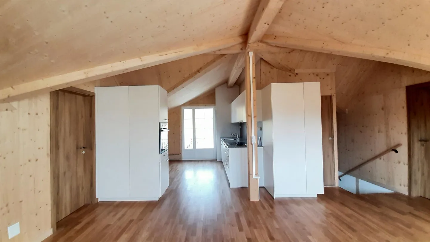 Appartamento attraente all'ultimo piano in una bella posizione - Foto 9 di 10