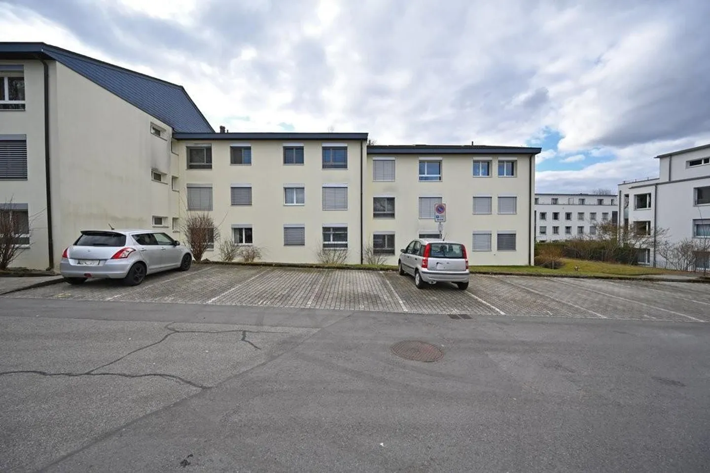 Parking space for rent in Ostermundigen! - Photo 1 of 1