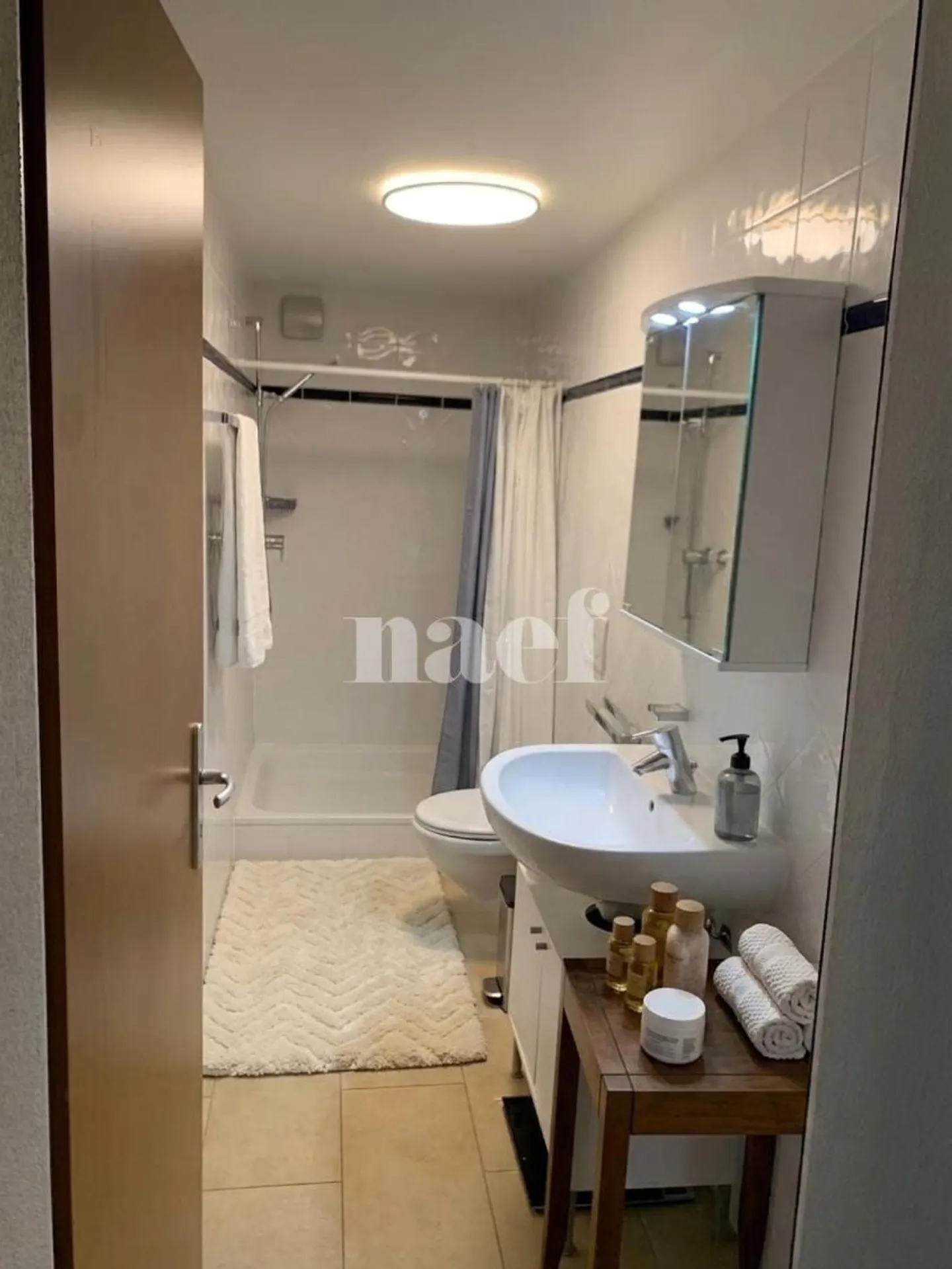 Bella villa adiacente di 6,5 stanze con giardino - Foto 10 di 11