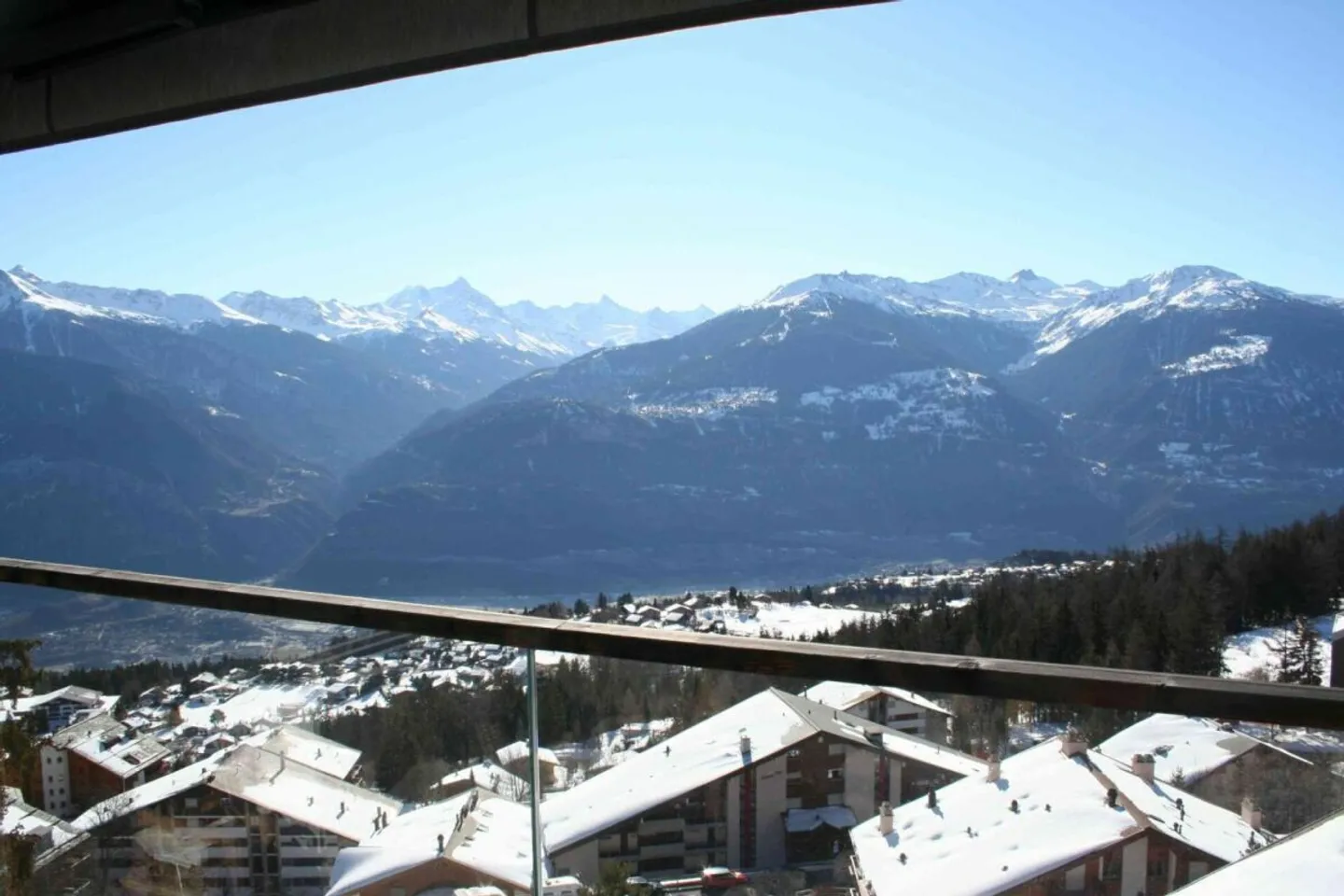 Appartamento di Lusso con Vista Alpina - Foto 1 di 15