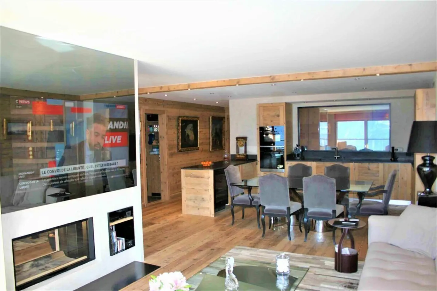 Appartamento di Lusso con Vista Alpina - Foto 8 di 15