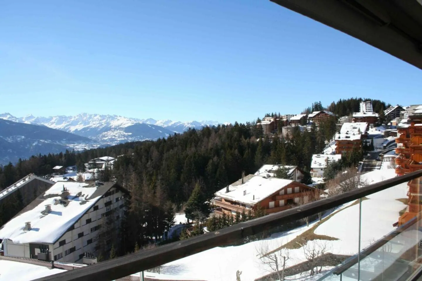 Appartamento di Lusso con Vista Alpina - Foto 15 di 15