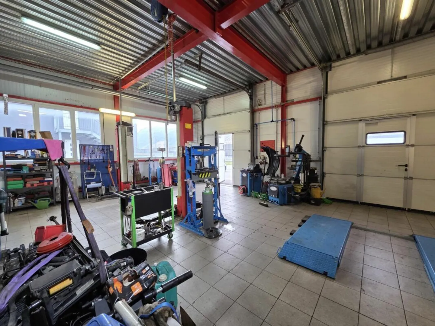 Garage / Officina meccanica con posti auto esterni - Foto 4 di 6