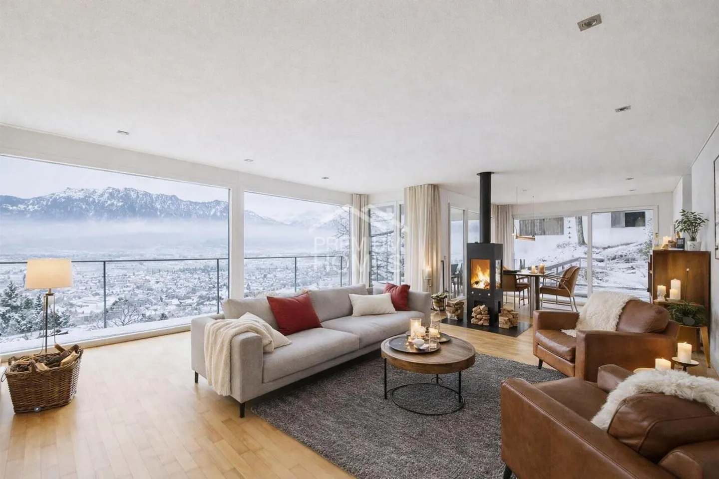 Panoramablick trifft Wohnqualität - Foto 3 von 10