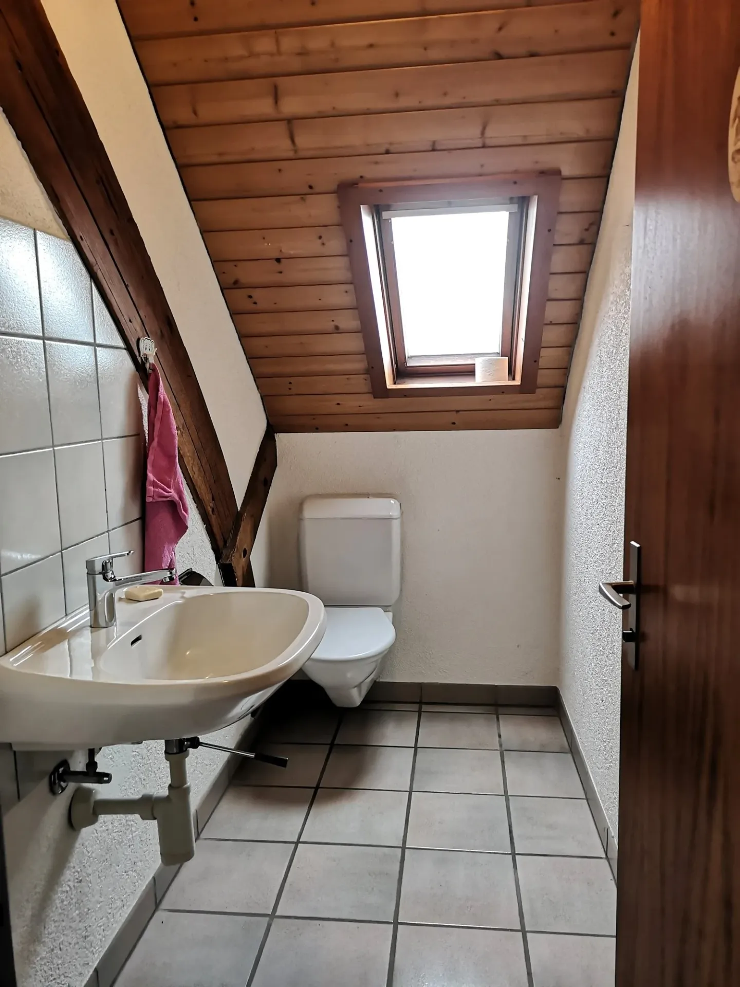 Baisse de prix : grand duplex au centre du village avec garage et atelier, libre de suite - Foto 18 von 30