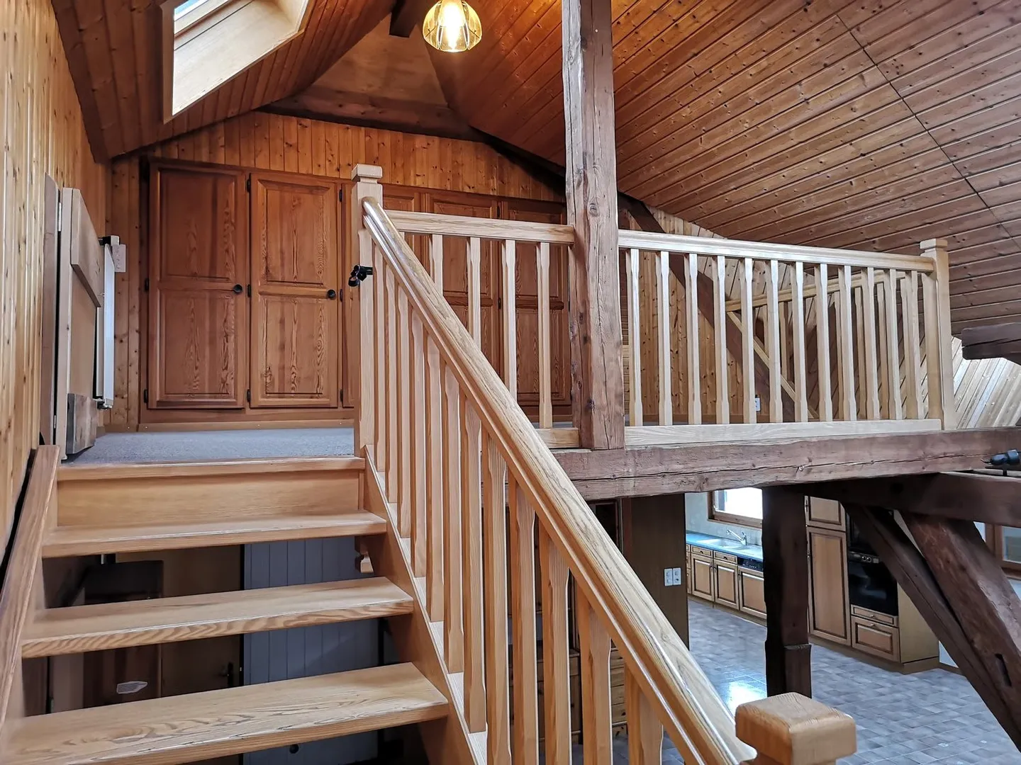 Baisse de prix : grand duplex au centre du village avec garage et atelier, libre de suite - Foto 24 von 30