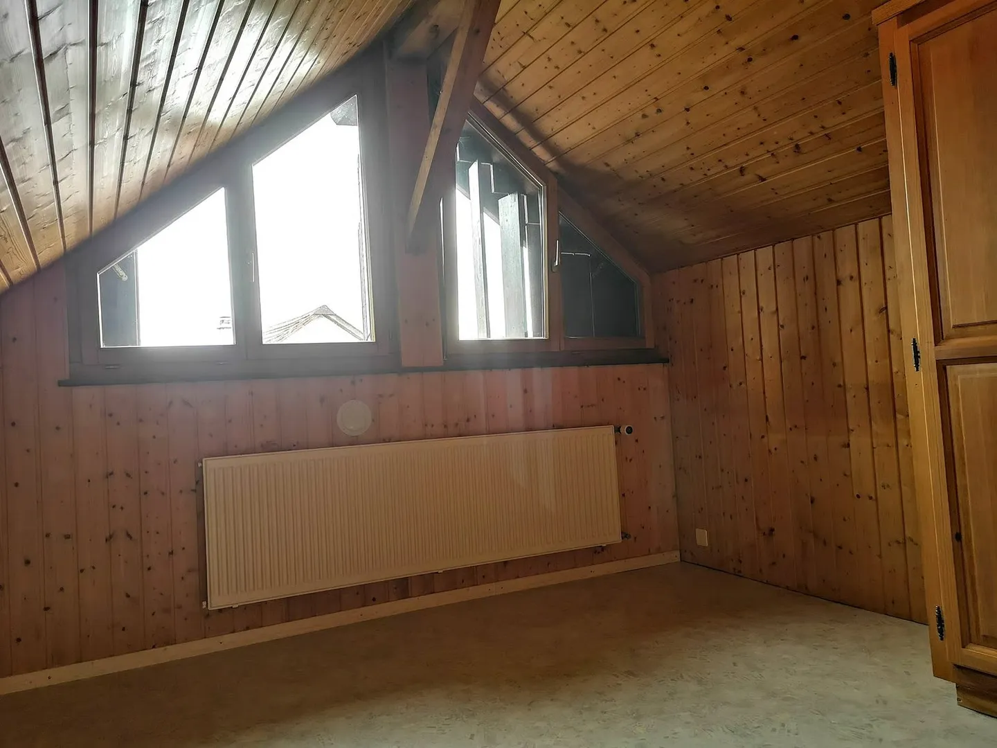 Baisse de prix : grand duplex au centre du village avec garage et atelier, libre de suite - Foto 27 von 30