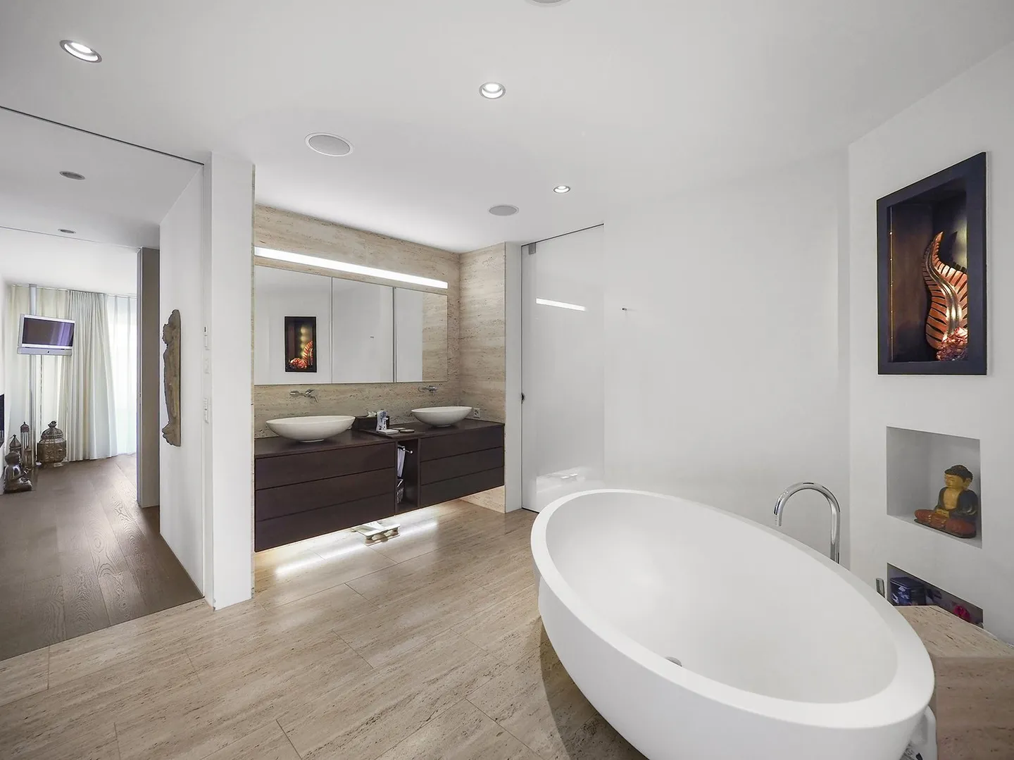 Einzigartige 4.5-Zimmer-Attikawohnung mit wunderschöner Seesicht, Sonnenterrasse und privater Poolanlage - Foto 4 von 8