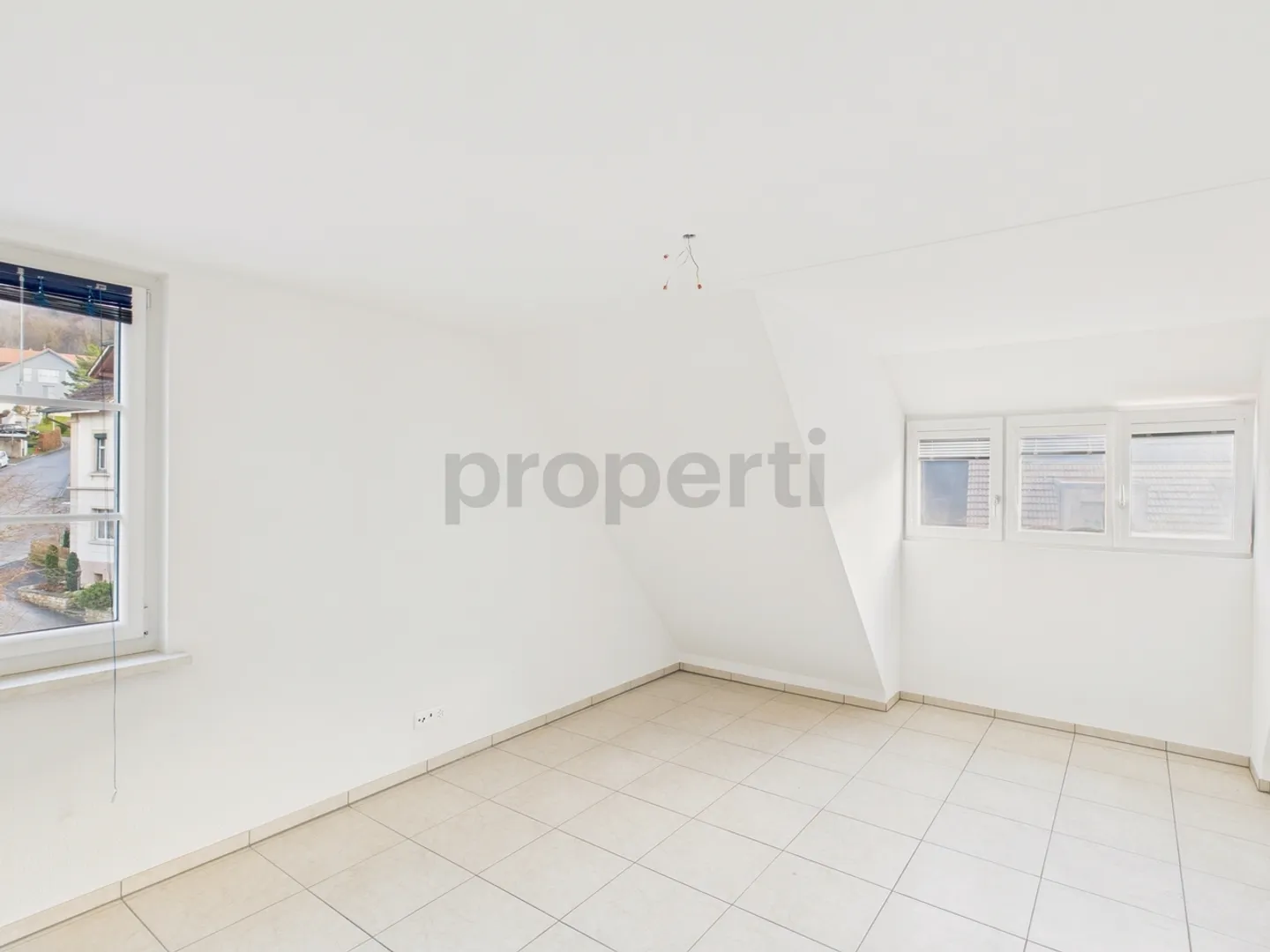 Moderne 4-Zimmer-Wohnung in Büsserach - Foto 6 von 13