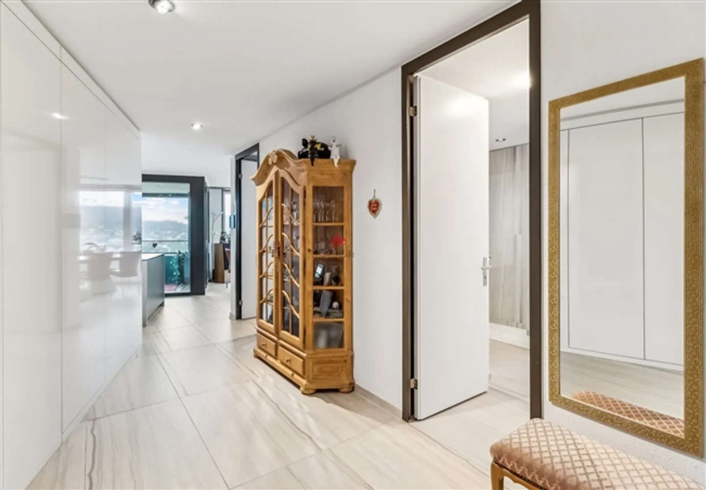 Luxe, Style de Vie et Vue sur la Limmat - Photo 2 sur 11