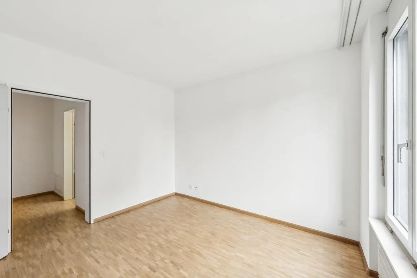 Modern 2.5-room apartment centrally located in Basel - Photo 4 of 10