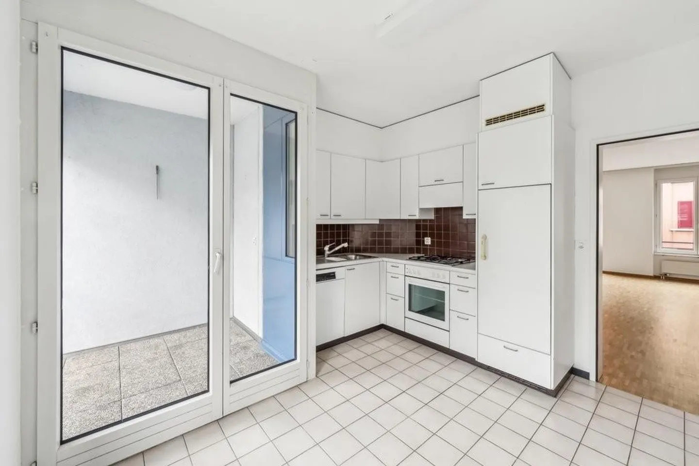 Modern 2.5-room apartment centrally located in Basel - Photo 6 of 10