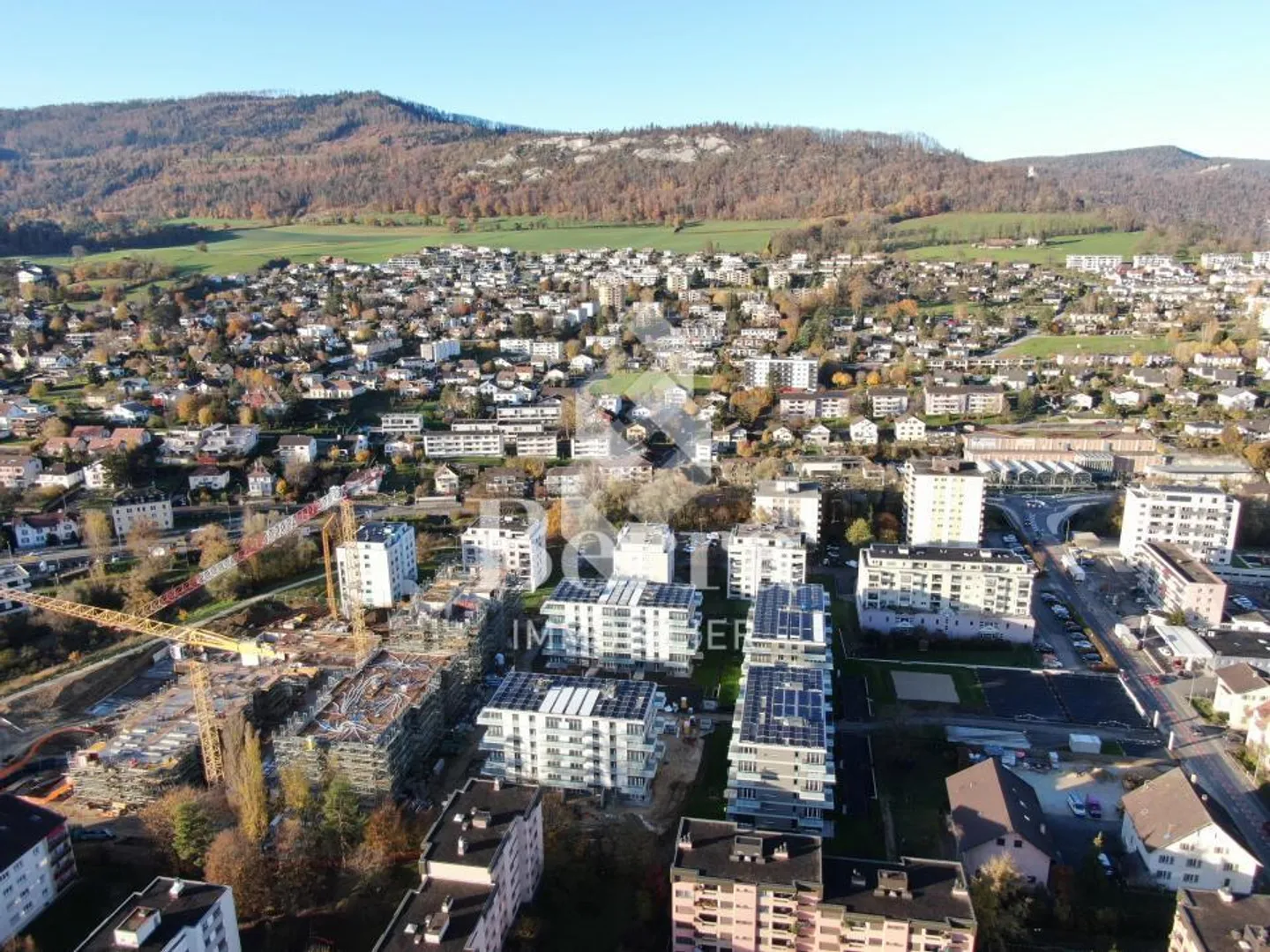 Ökologisches Wohngebäude - Foto 2 von 13