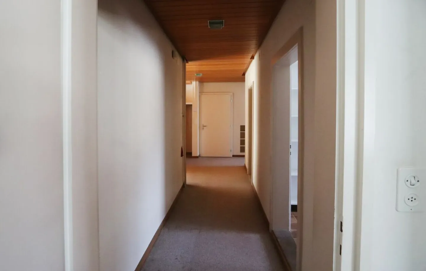 Maison multifamiliale indépendante et charmante dans un emplacement ensoleillé à Linthal, commune de Glarus Sud - Photo 15 sur 22