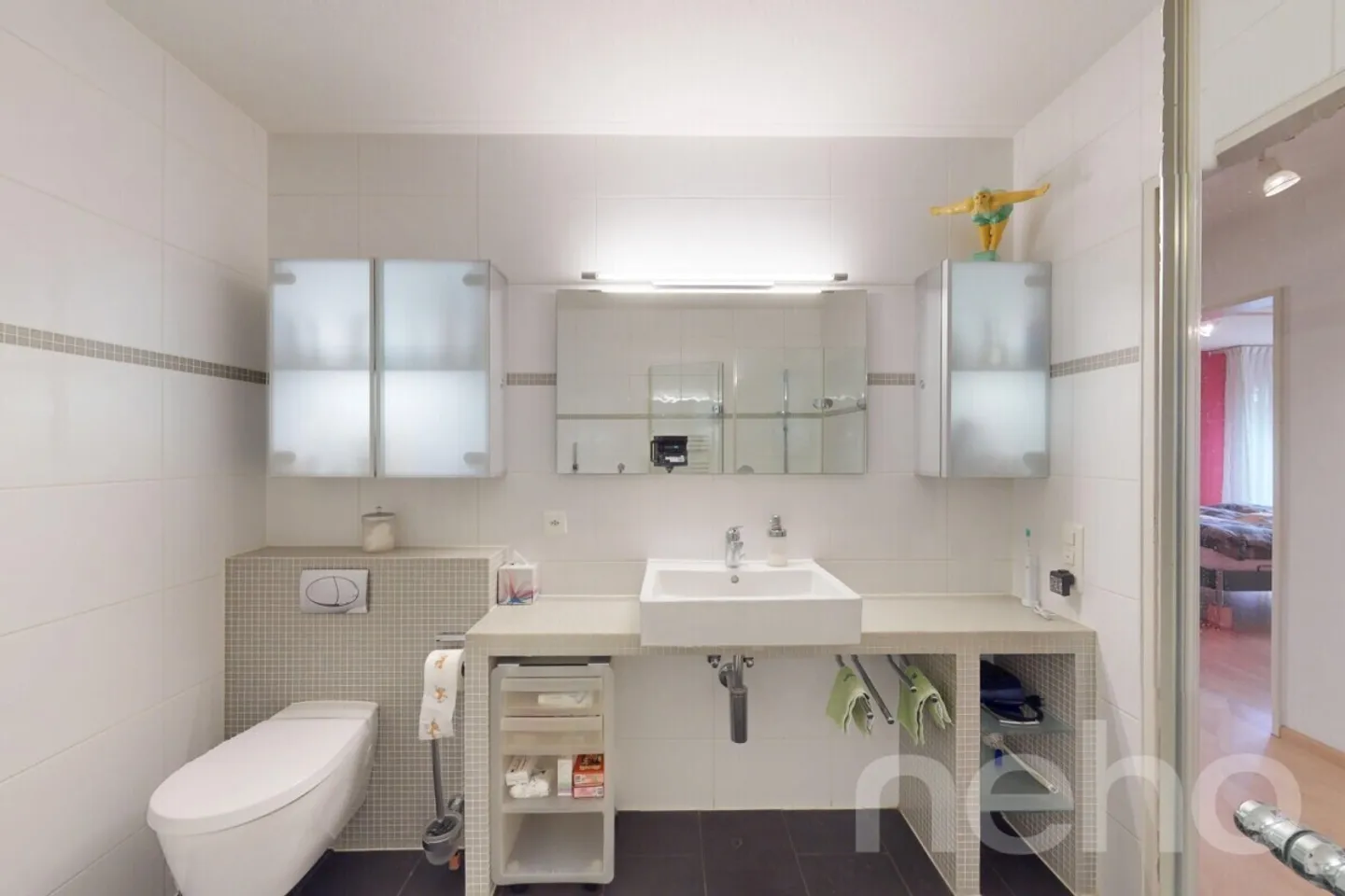 Charming garden apartment in a quiet location with plenty of privacy - Photo 7 of 13