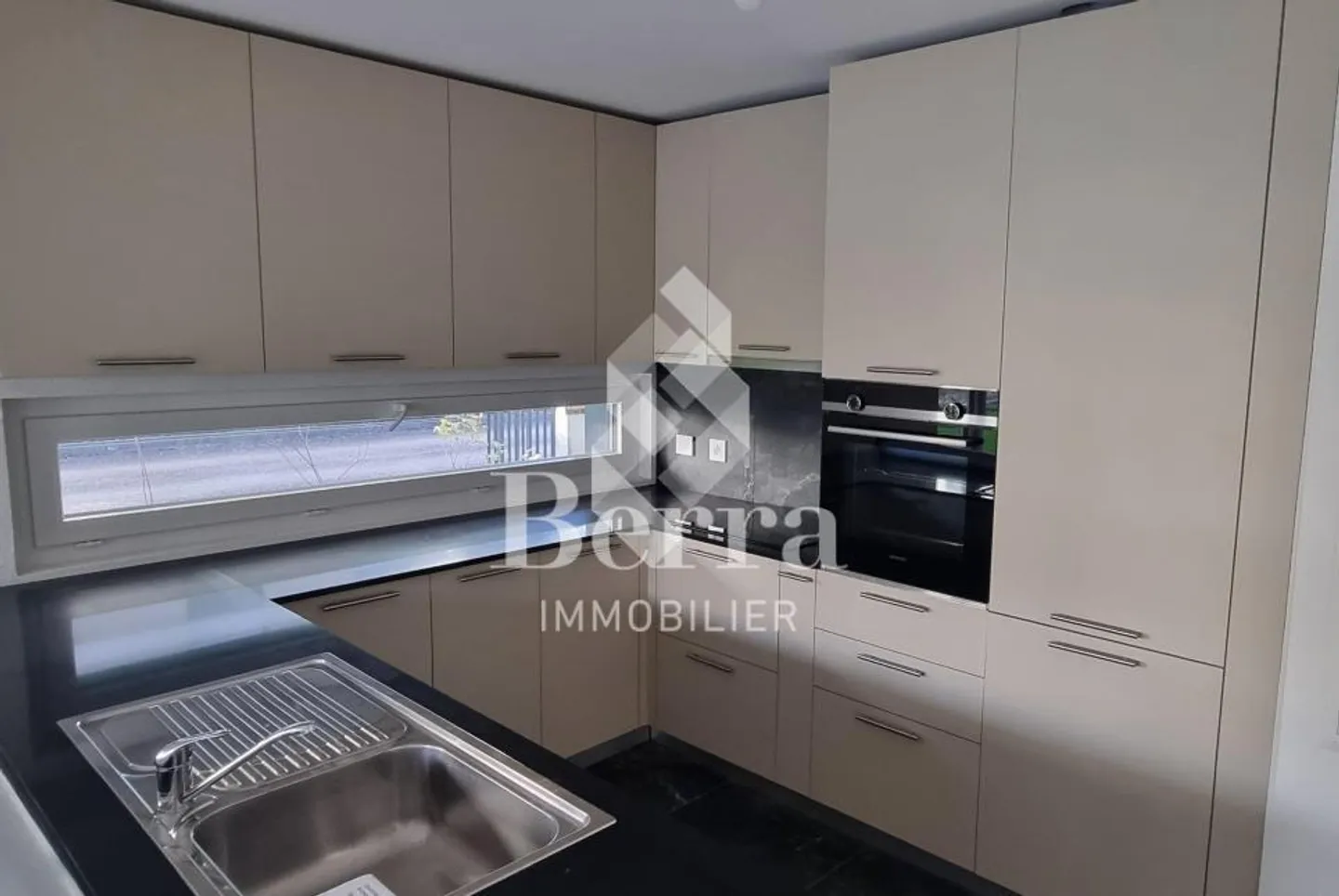 Ökologisches Wohngebäude - Foto 7 von 13