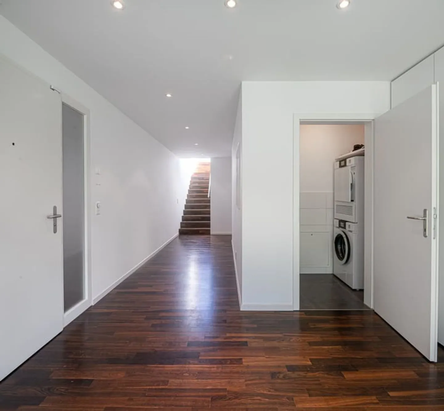 Apartment for rent - Photo 1 of 9