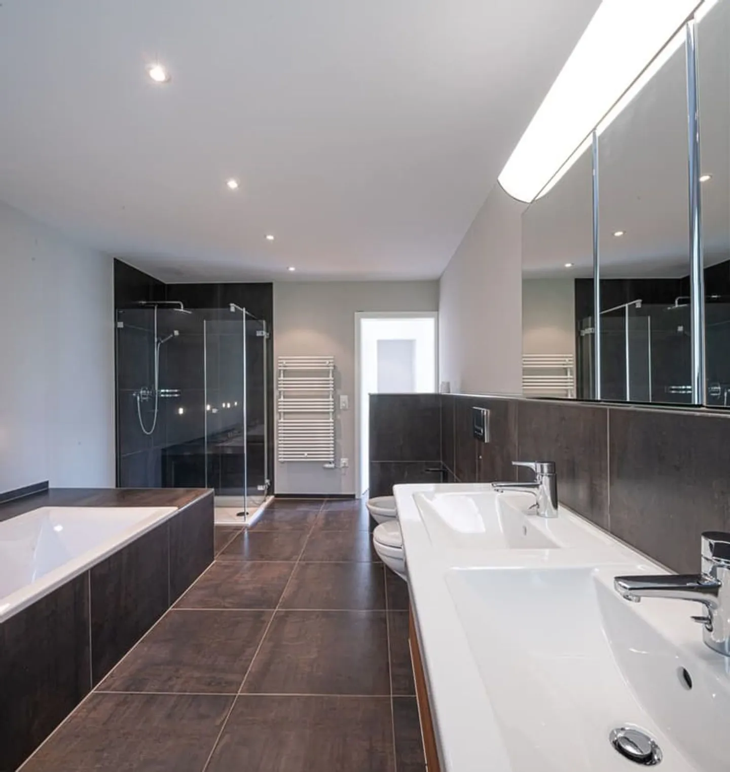 Apartment for rent - Photo 4 of 9