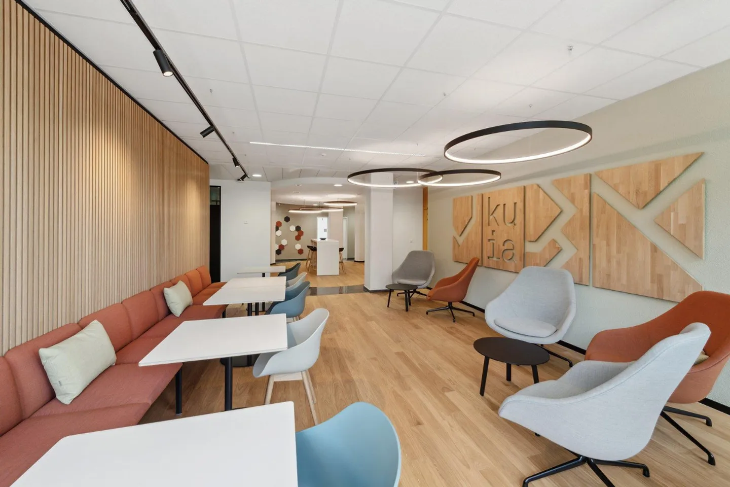 Professional Office Spaces in Spreitenbach – Unfurnished, Flexible & Customizable - Photo 4 of 13