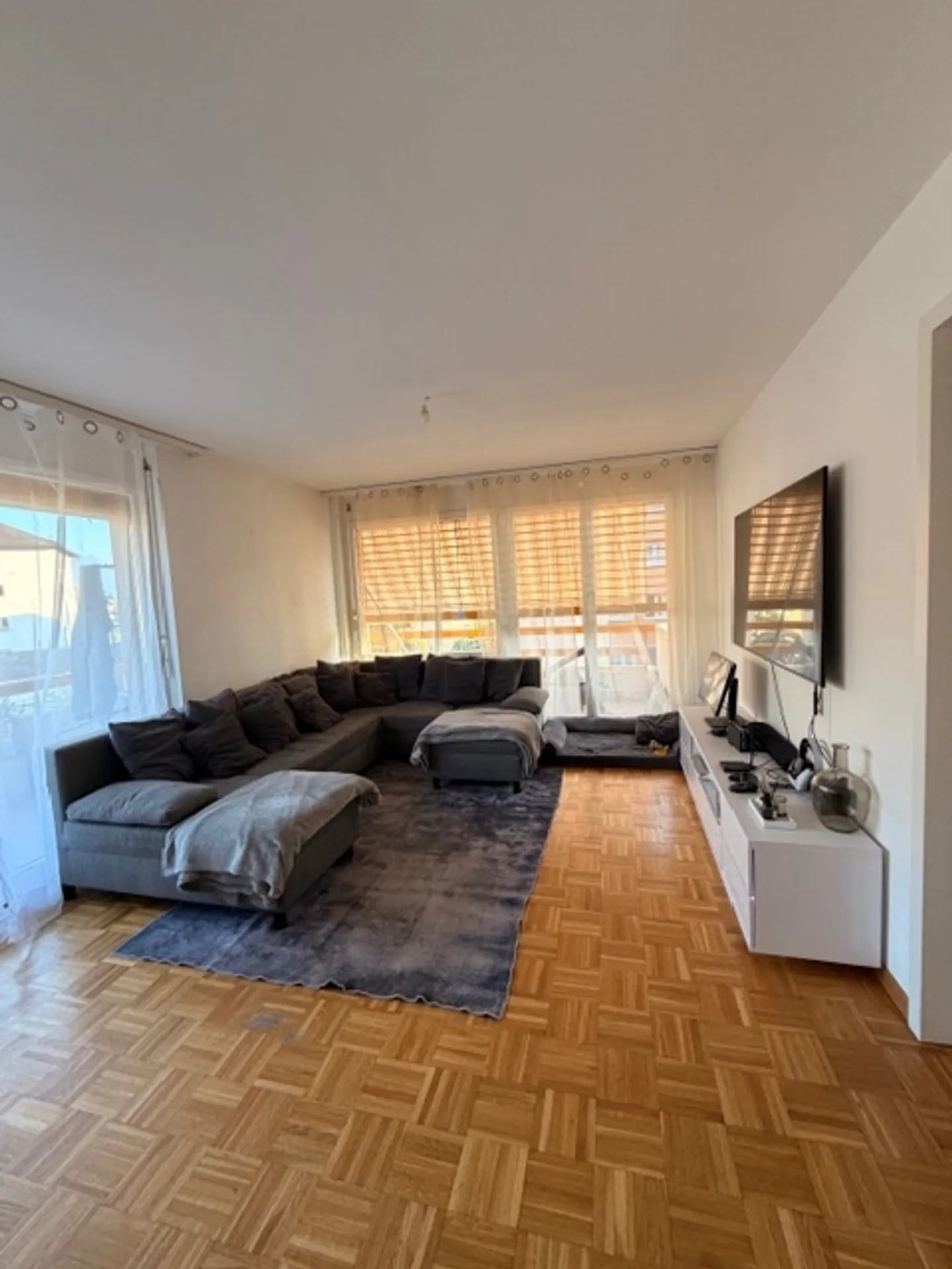 2.5 Room Apartment - Photo 1 of 9