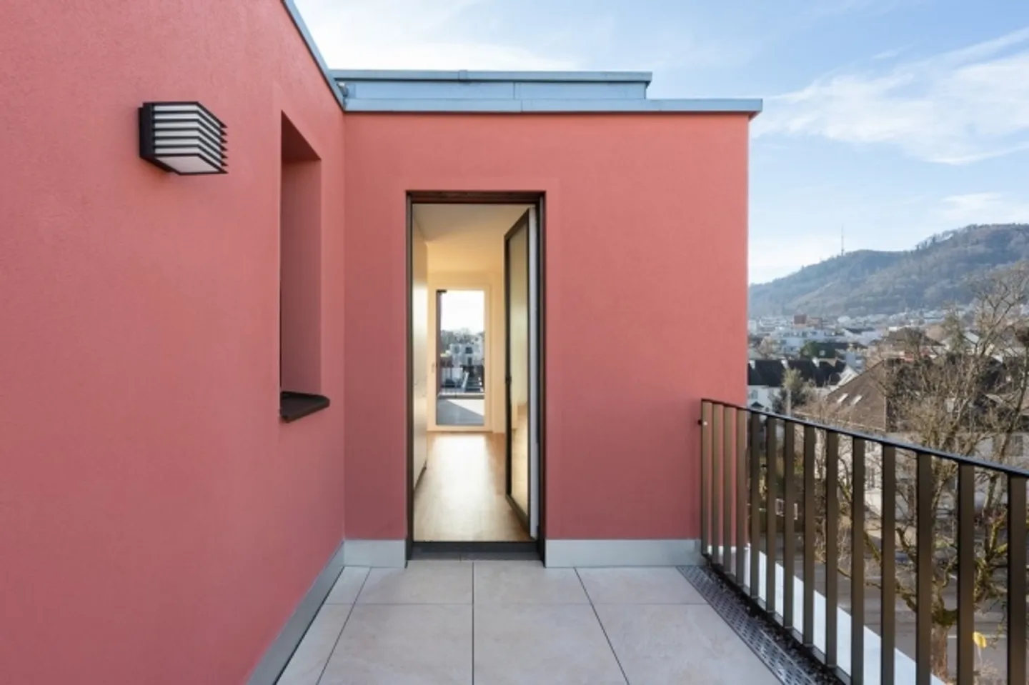 ATTIKA - Confort de vie exclusif avec accès direct par ascenseur à l'appartement - Photo 1 sur 1