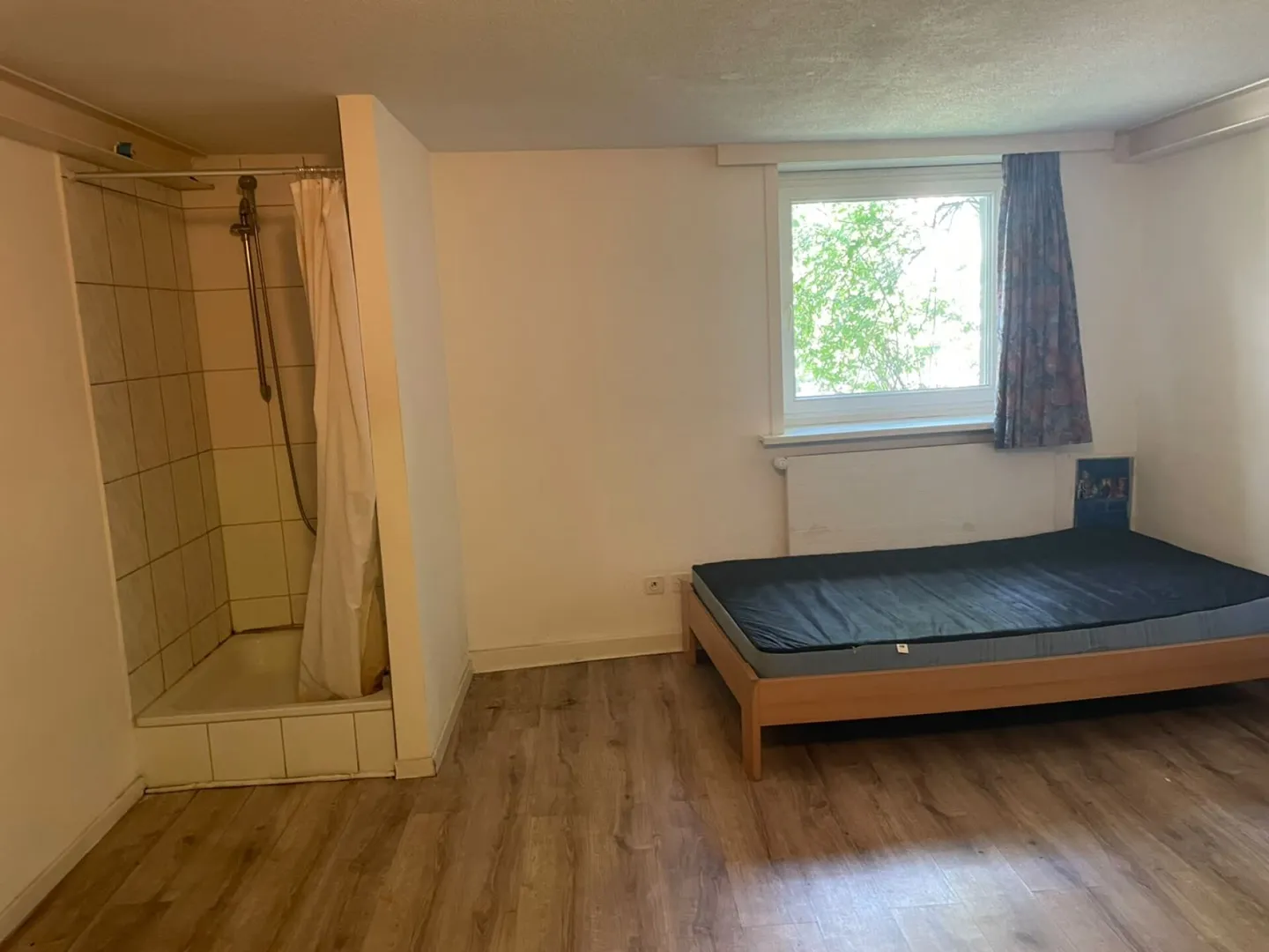 1 Chambre avec Salle Commune (2) - Photo 2 sur 4