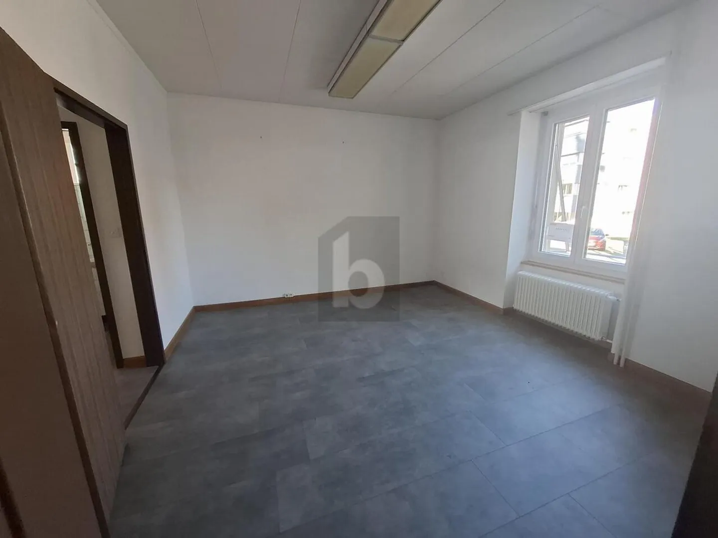 Bureau spacieux à Porrentruy - Photo 4 sur 6