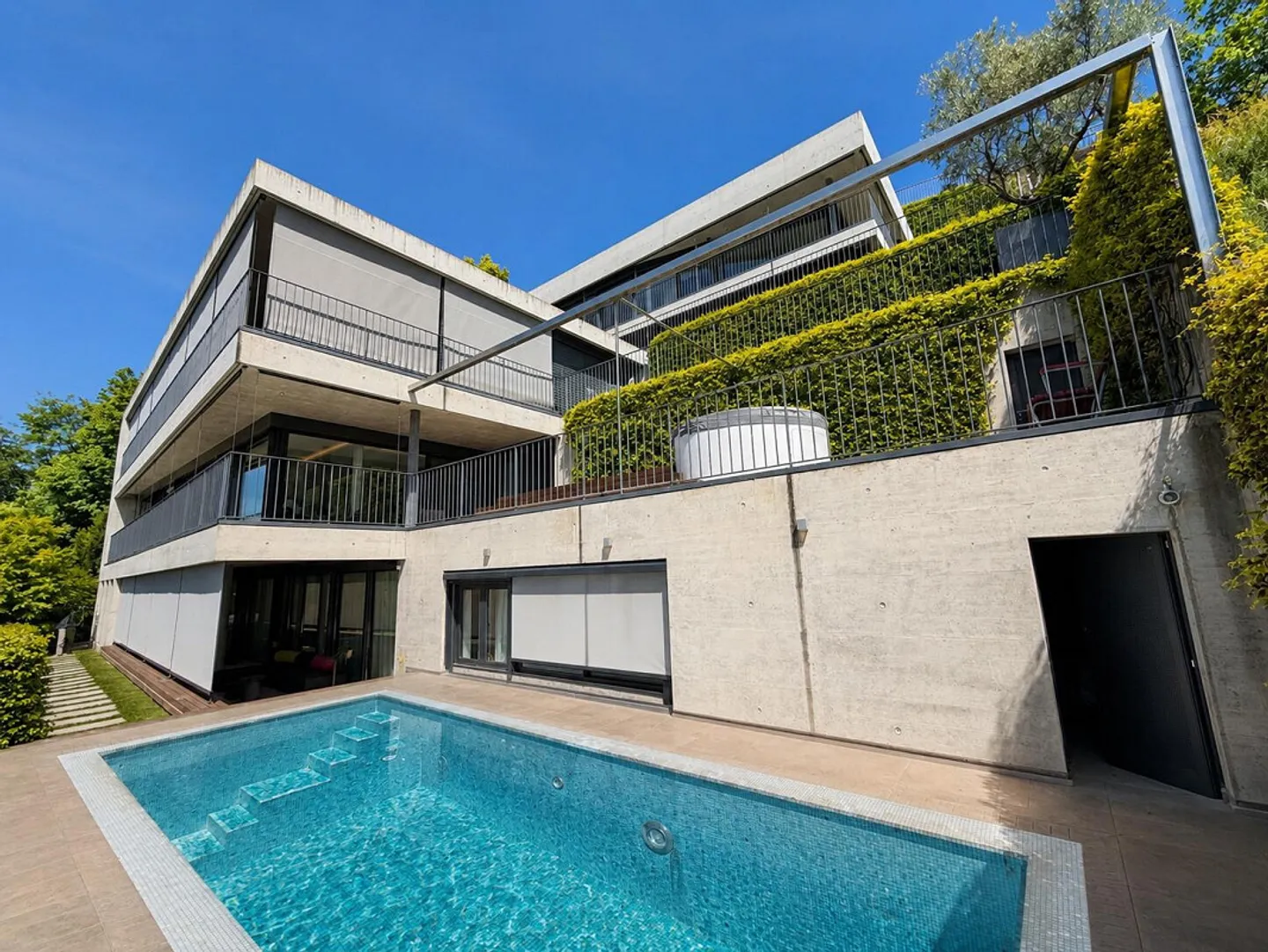 Appartamento-Villa di Lusso con Vista Lago - Foto 2 di 13
