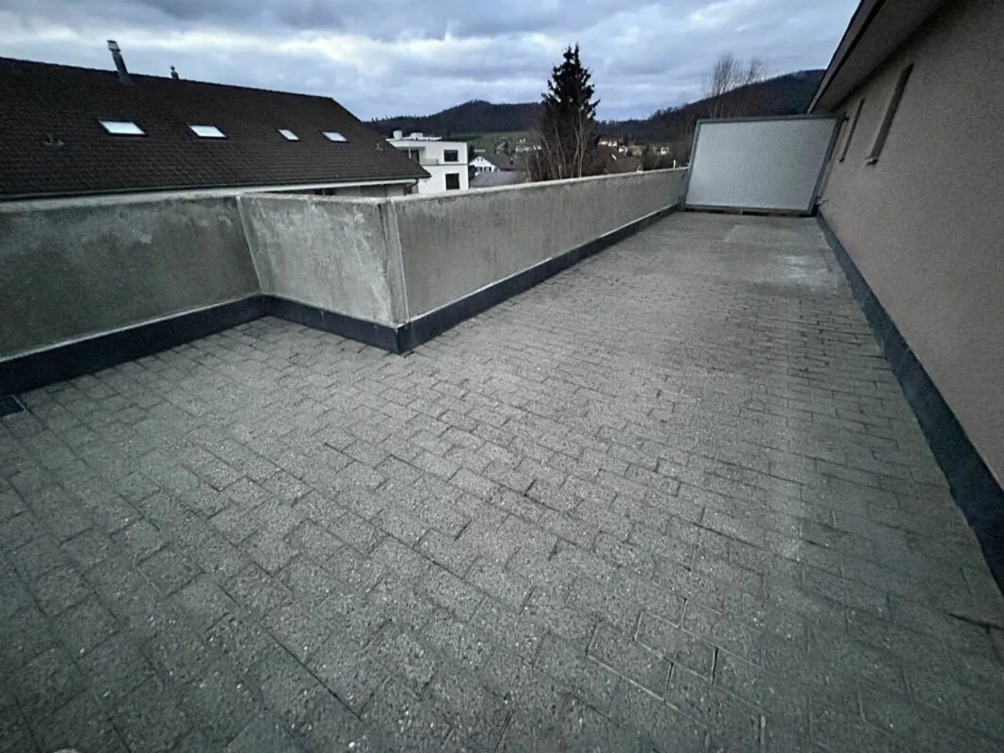 Modernes Attikawohnung mit Terrasse - Foto 15 von 18