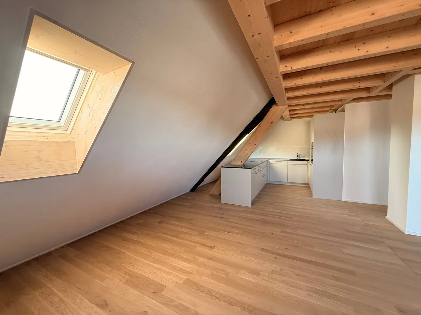 Vie exclusive avec caractère – Appartements entièrement rénovés dans une maison à colombages historique - Photo 3 sur 12