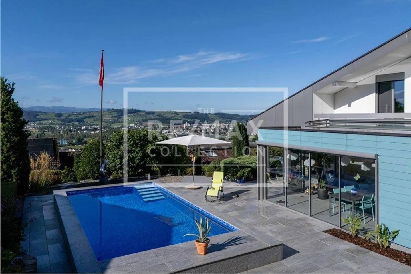 Exclusive single-family house in the best location - Photo 1 of 13