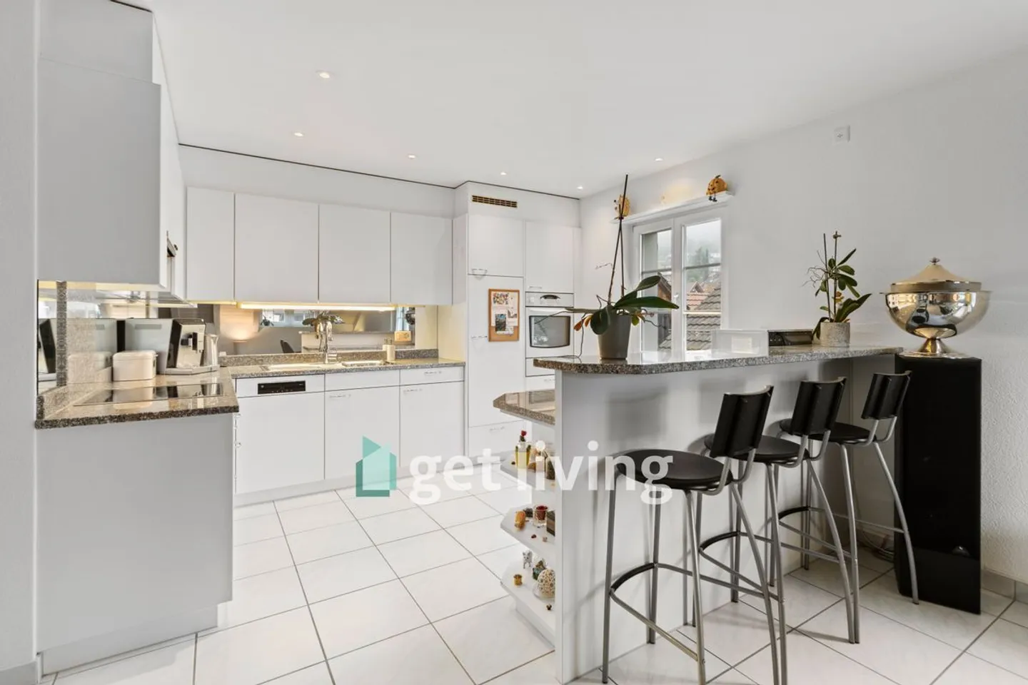 168 m² Structure Duplex au Cœur du Village d'Uitikon - Habiter et Travailler ou Utilisation Combinée - Photo 8 sur 9