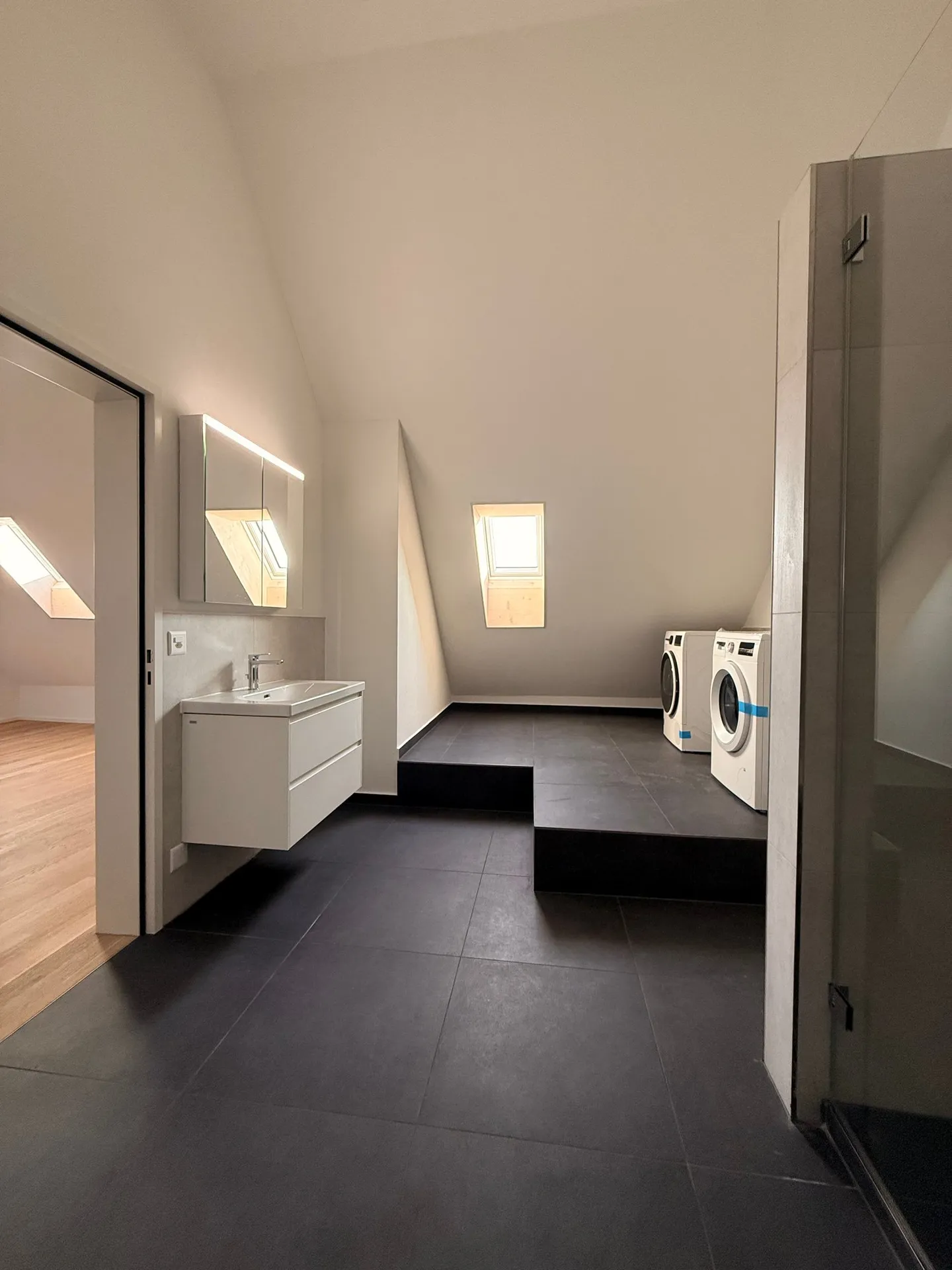 Vie exclusive avec caractère – Appartements entièrement rénovés dans une maison à colombages historique - Photo 8 sur 12