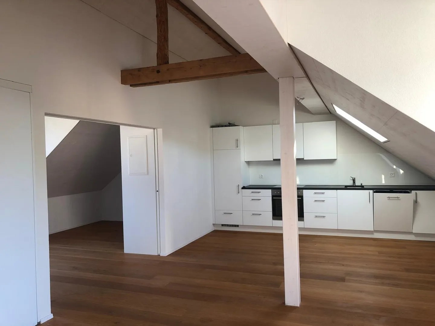 Appartement sous les combles avec 2,5 pièces à Berne - Photo 1 sur 7