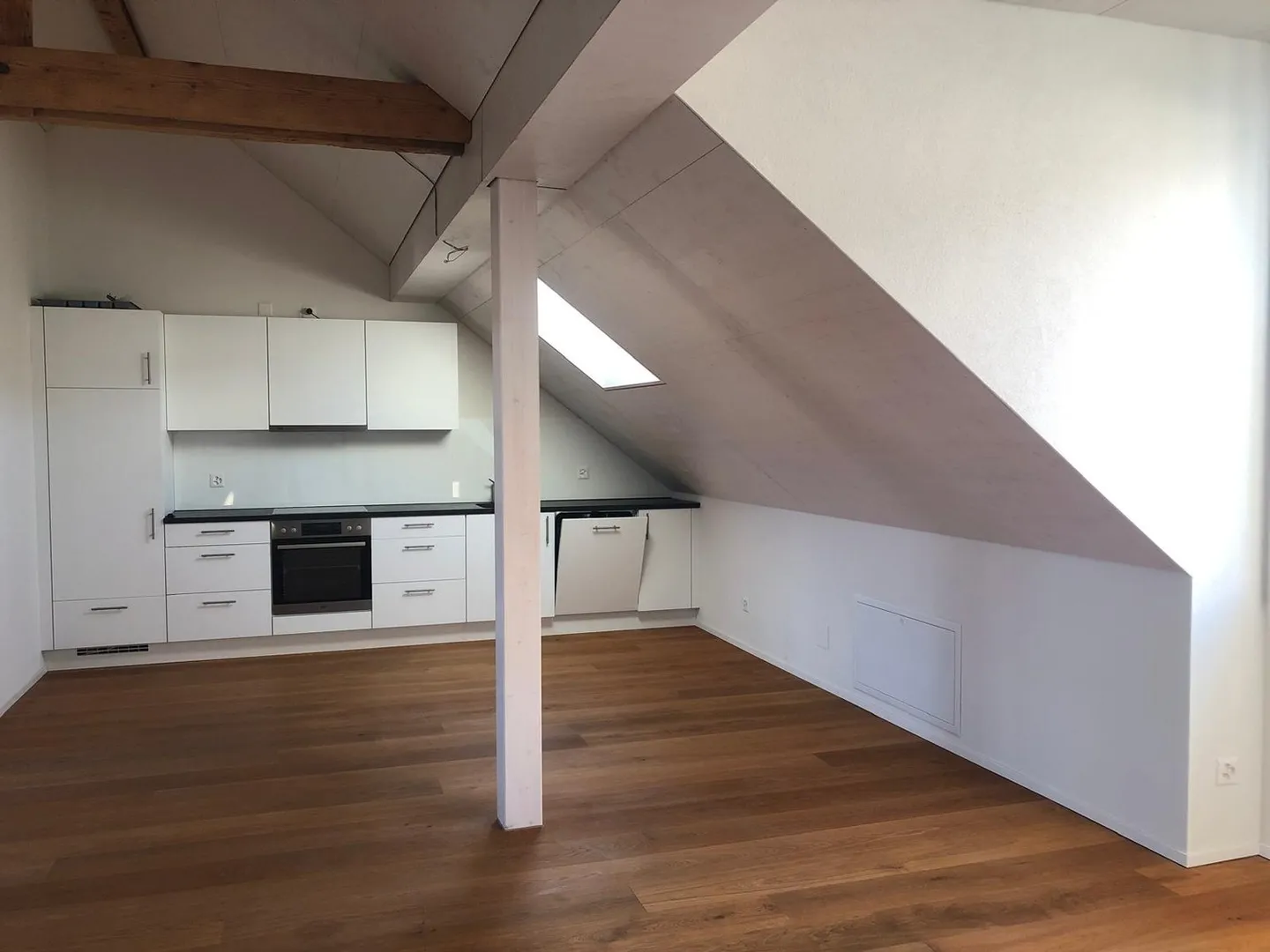 Appartement sous les combles avec 2,5 pièces à Berne - Photo 3 sur 7