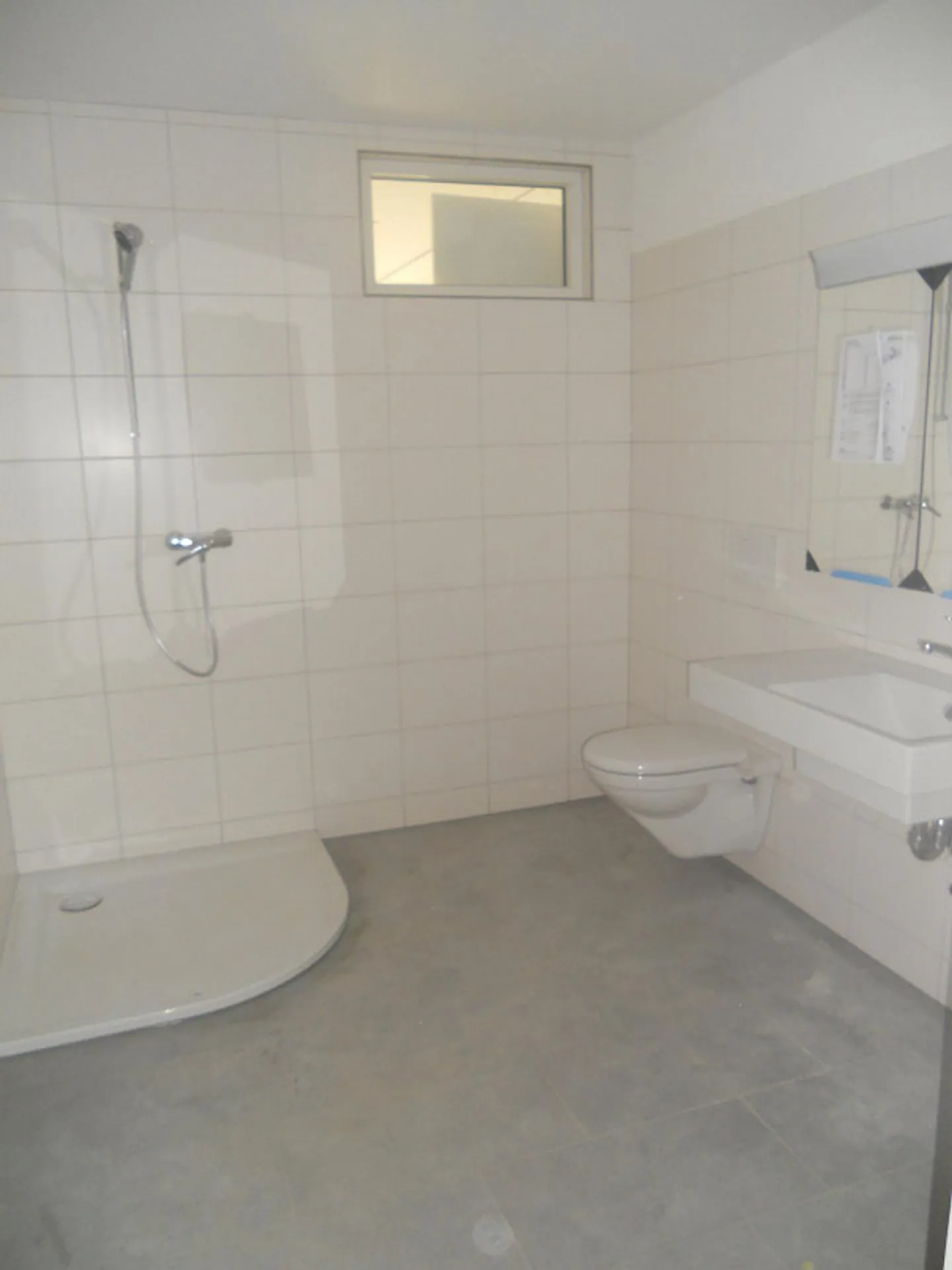 Moderne 3.5-Zimmer-Wohnung mit Balkon in Zürich-Schwamendingen - Foto 8 von 9