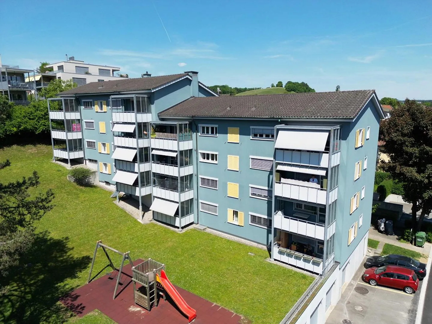 Superbe appartement avec un agencement pratique près de l'hôpital cantonal - Photo 1 sur 13