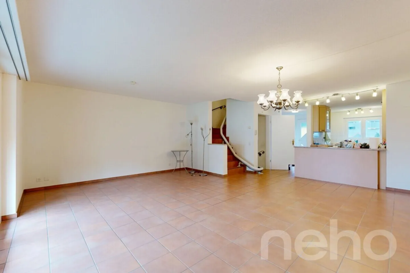 Charmante Maison de Ville avec Jardin - Photo 2 sur 12