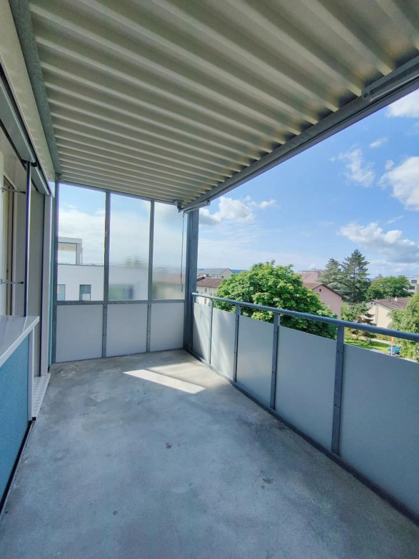 Superbe appartement avec un agencement pratique près de l'hôpital cantonal - Photo 11 sur 13