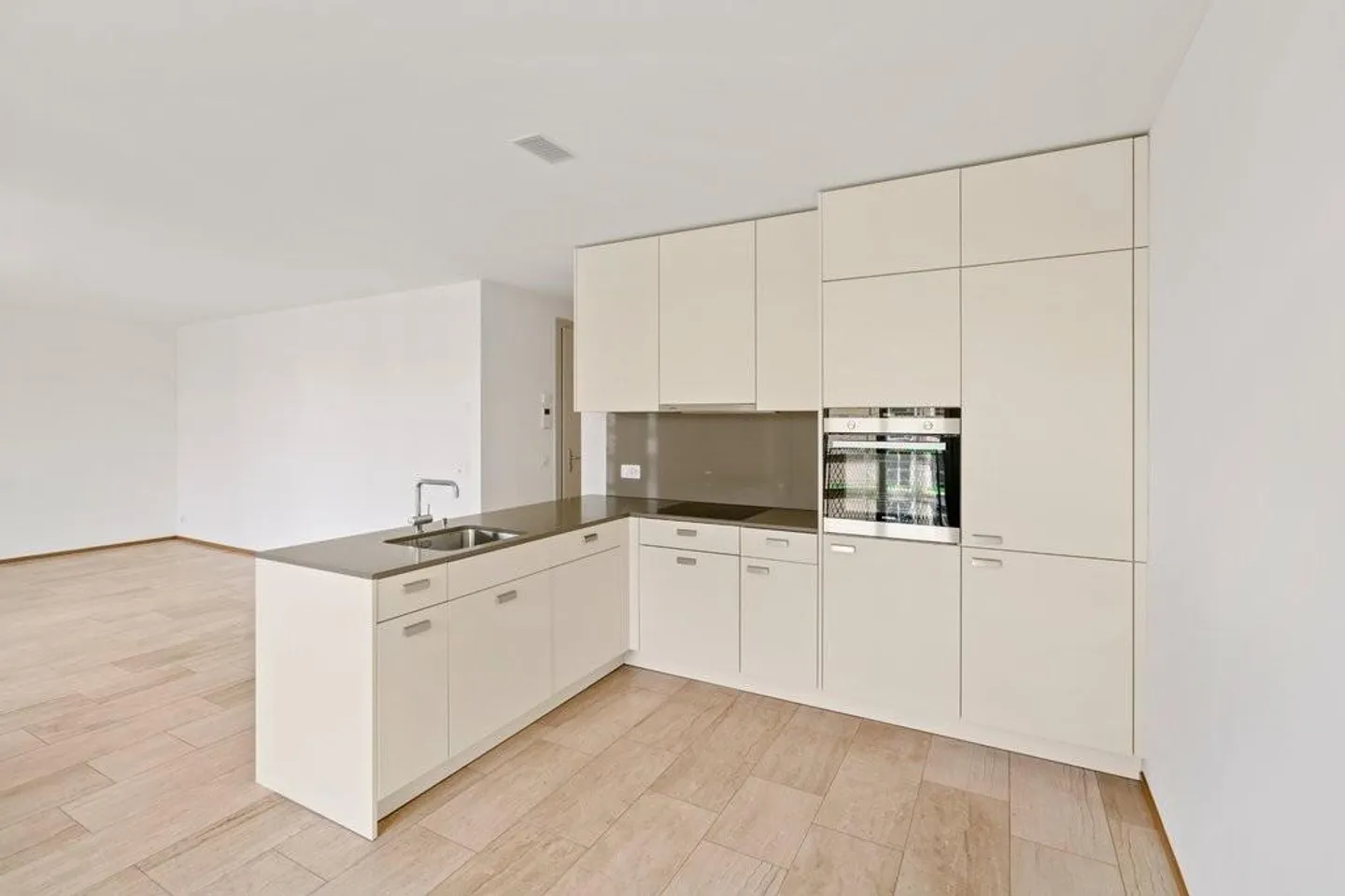 AFFITTARE SENZA CAUZIONE - Vivere a Stettbach Mitte - Foto 2 di 8