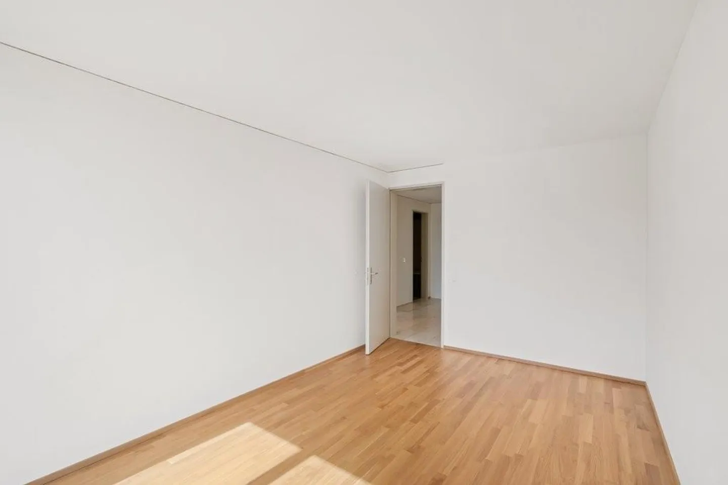 AFFITTARE SENZA CAUZIONE - Vivere a Stettbach Mitte - Foto 5 di 8