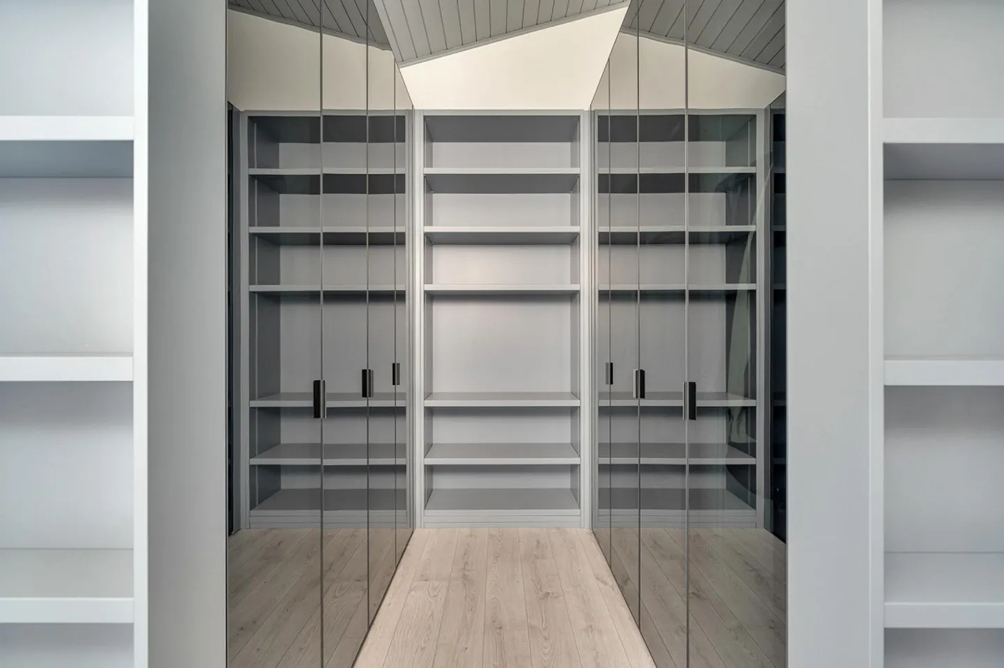 Exclusive Villa 5.5 Rooms with Lake View and Pool - Photo 2 of 13