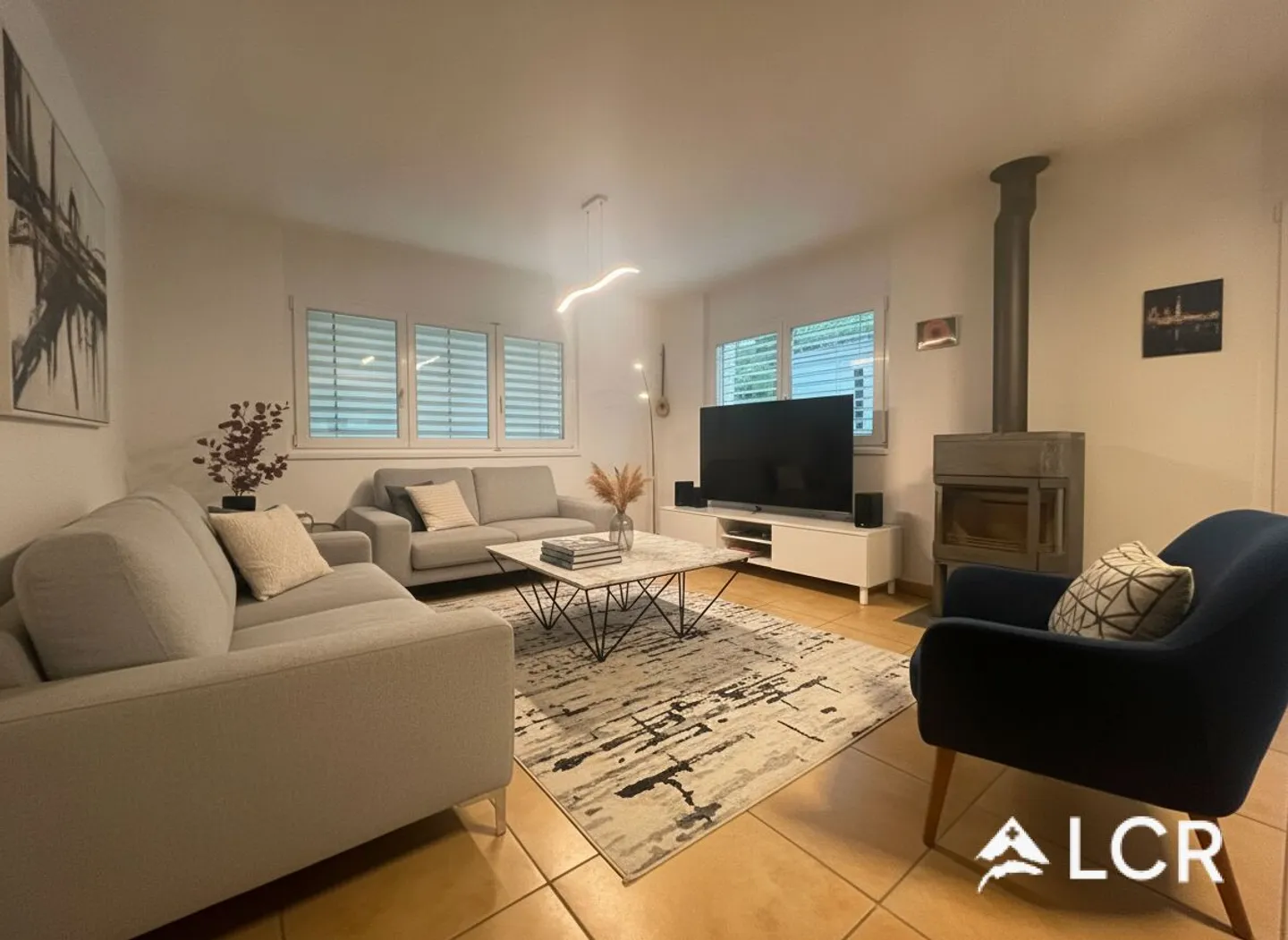 Beautiful individual house of 5.5P in Aproz / 4 bedrooms / 1 office / large private garden - Photo 1 of 11