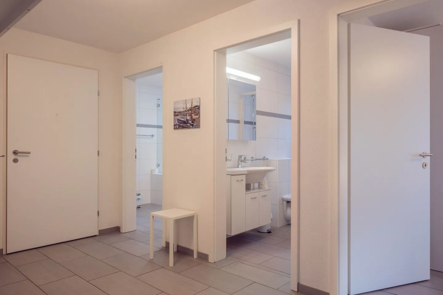 Charming and Central 2 Bedroom Apartment in Chalet Sans Souci - Photo 4 of 19
