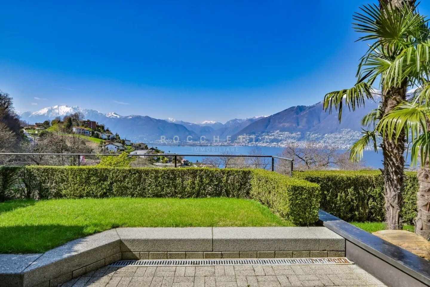 Mittelmeer-Juwel mit Garten und Blick auf den Lago Maggiore - Foto 1 von 15