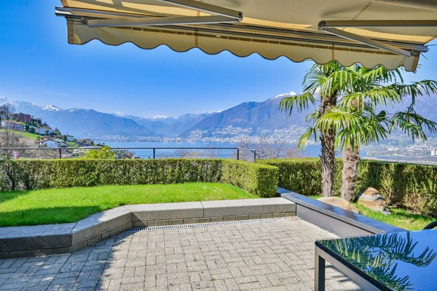 Mittelmeer-Juwel mit Garten und Blick auf den Lago Maggiore - Foto 2 von 15