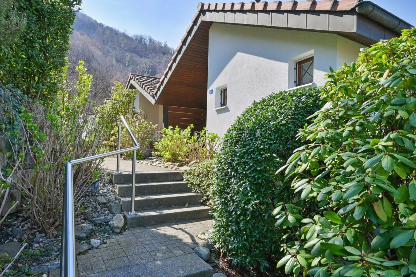 Mittelmeer-Juwel mit Garten und Blick auf den Lago Maggiore - Foto 15 von 15