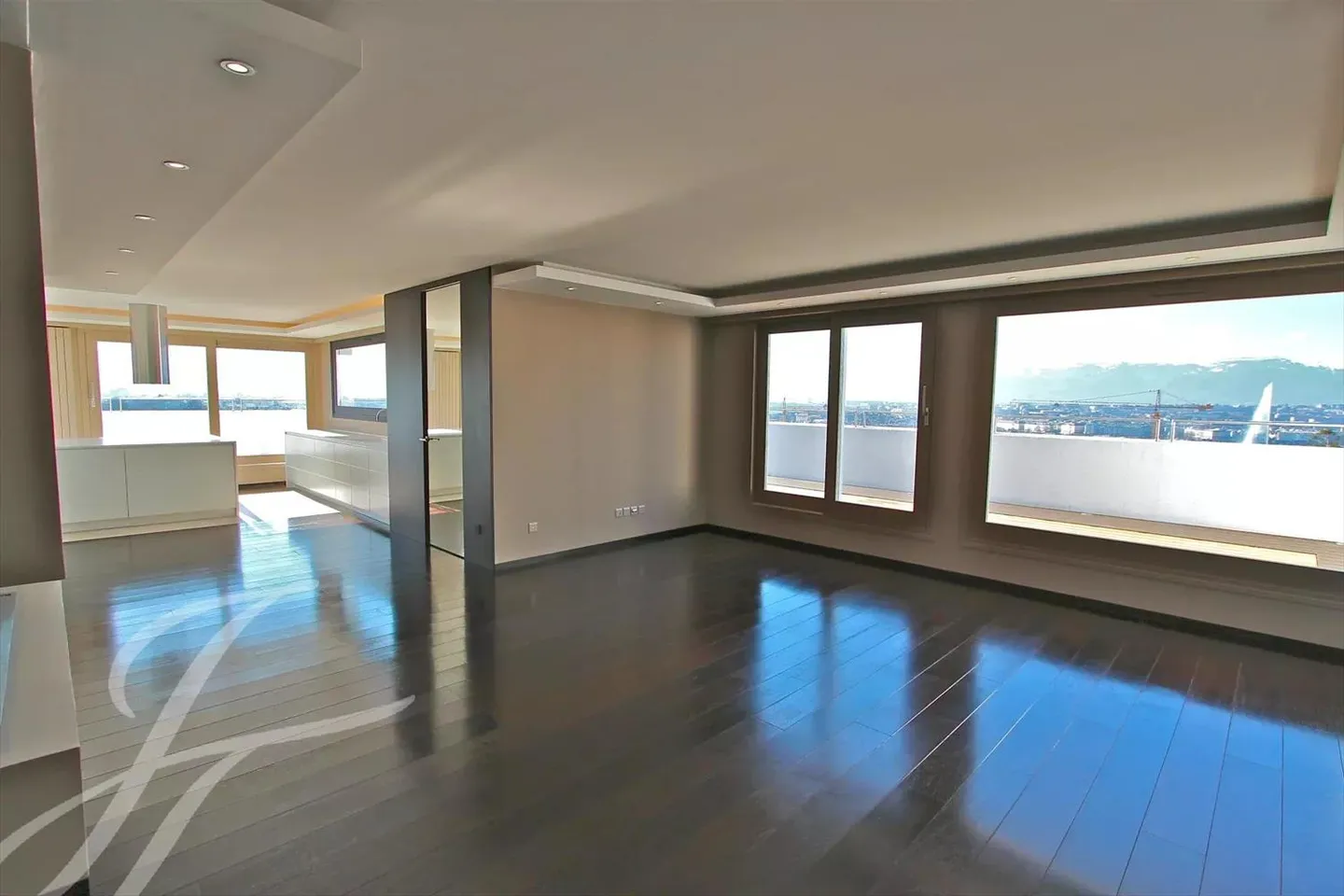 9-room Apartment - Photo 2 of 13